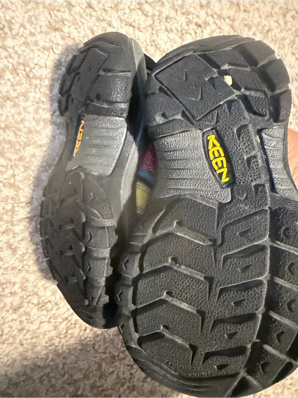 Keen Little Kids' Newport H2 Multicolor Closed-Toe Water Shoes sz 8 summer casua